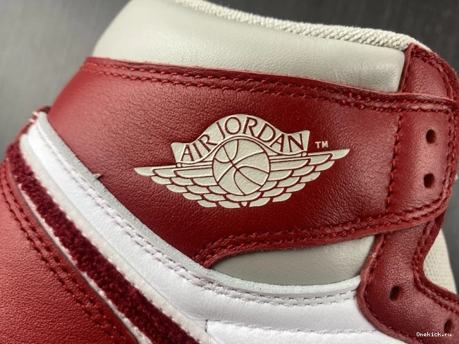 One Kick Chenille (W) OG High DJ4891-061 Newstalgia Jordan 1 0814